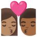 Эмодзи 👩🏽‍❤️‍💋‍👨🏾 Google